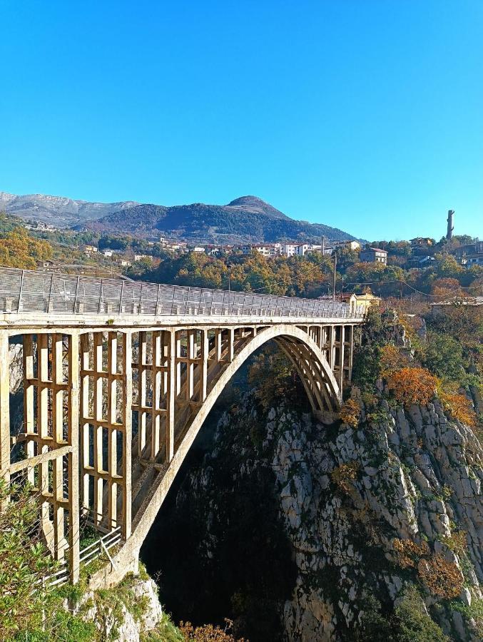 Casetta Nel Borgo Pianello Con Vista Panoramica Muro Lucano Экстерьер фото